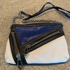 Bot kier zipper crossbody bag